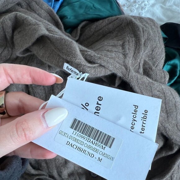 NWT Reformation Giusta Cardigan Sweater Dachshund Brown Cable Knit Cashmere - Picture 3 of 9